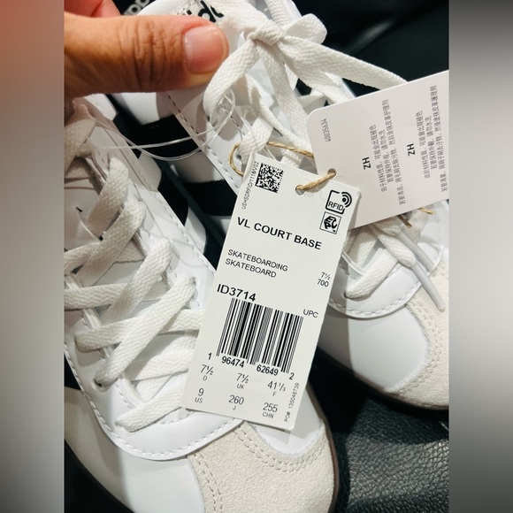 Adidas VL COURT BASE SHOES NWT SIZE 9 women’s - Picture 2 of 8